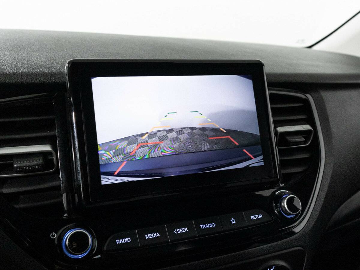 Купить Hyundai Solaris с пробегом. Фото: #15