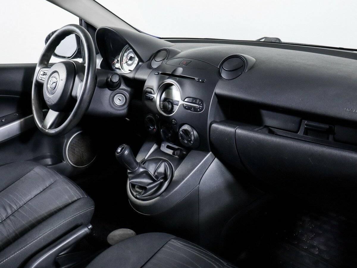 Купить Mazda 2 с пробегом. Фото: #8