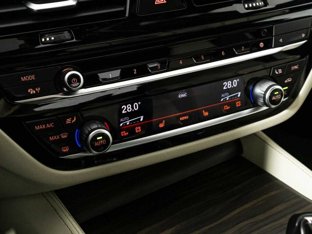 Купить BMW 5 серии с пробегом. Фото: #17
