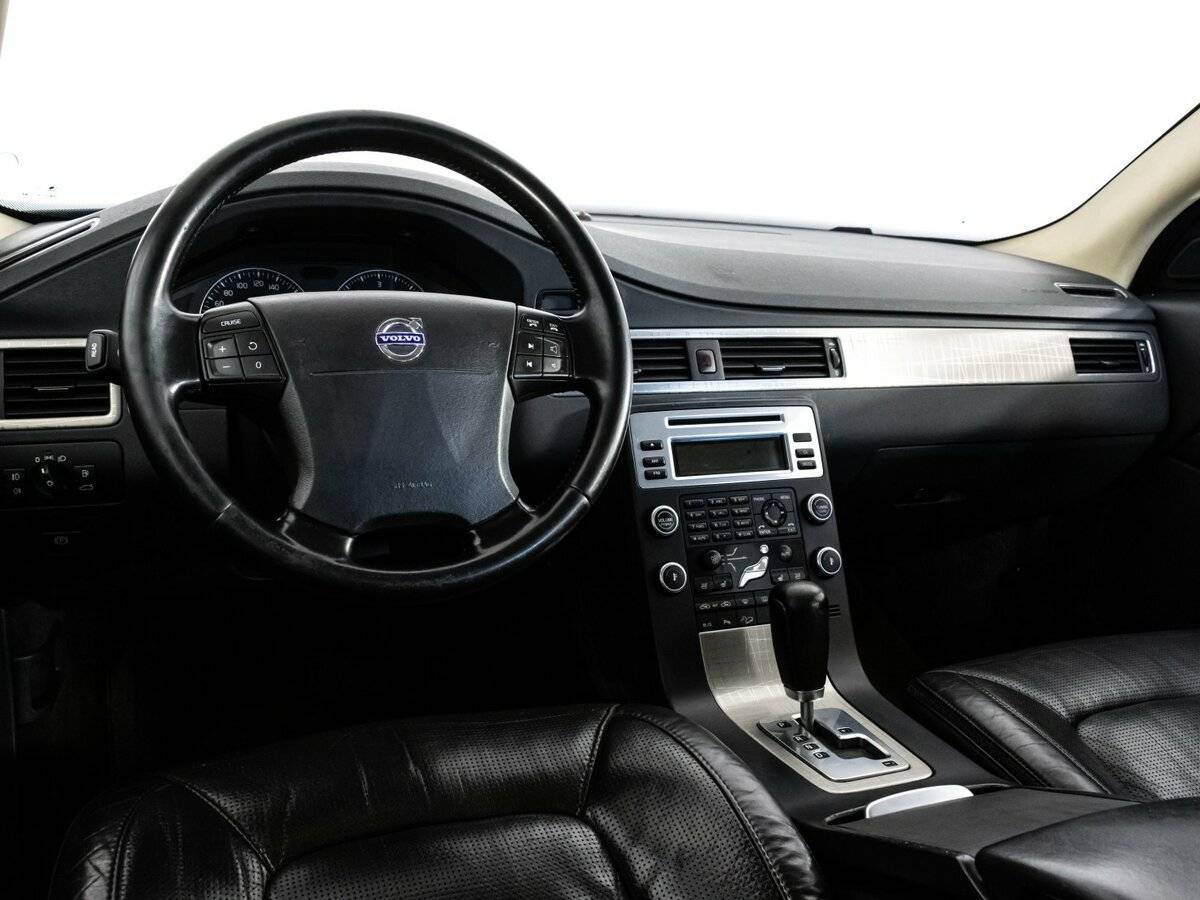 Купить Volvo XC70 с пробегом. Фото: #8
