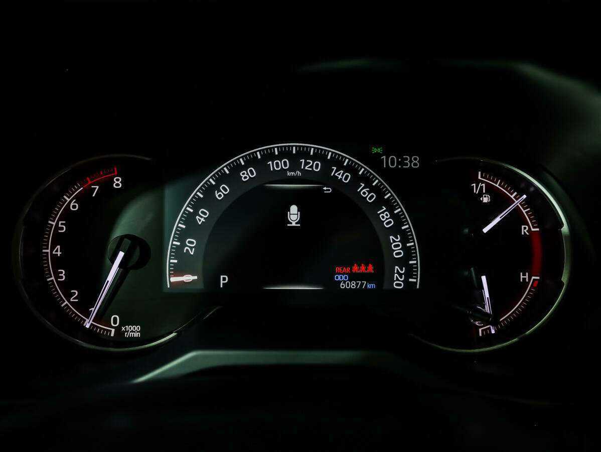 Купить Toyota RAV4 с пробегом. Фото: #17