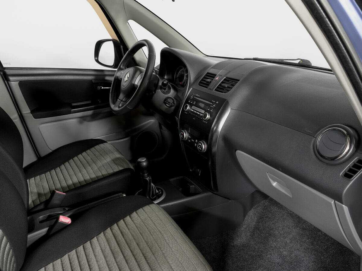 Купить Suzuki SX4 с пробегом. Фото: #8