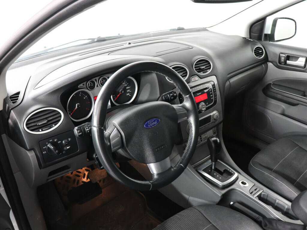 Купить Ford Focus с пробегом. Фото: #4