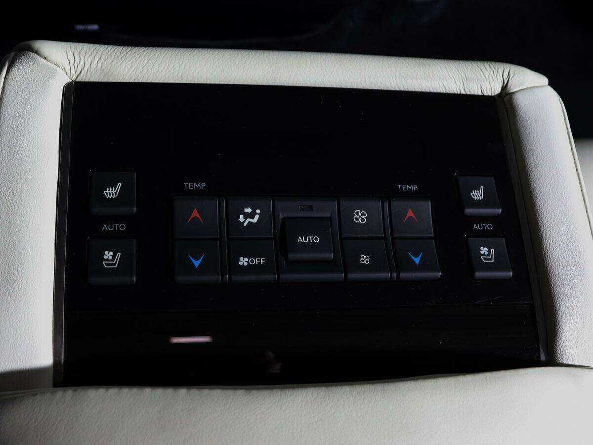 Купить Lexus LX с пробегом. Фото: #14