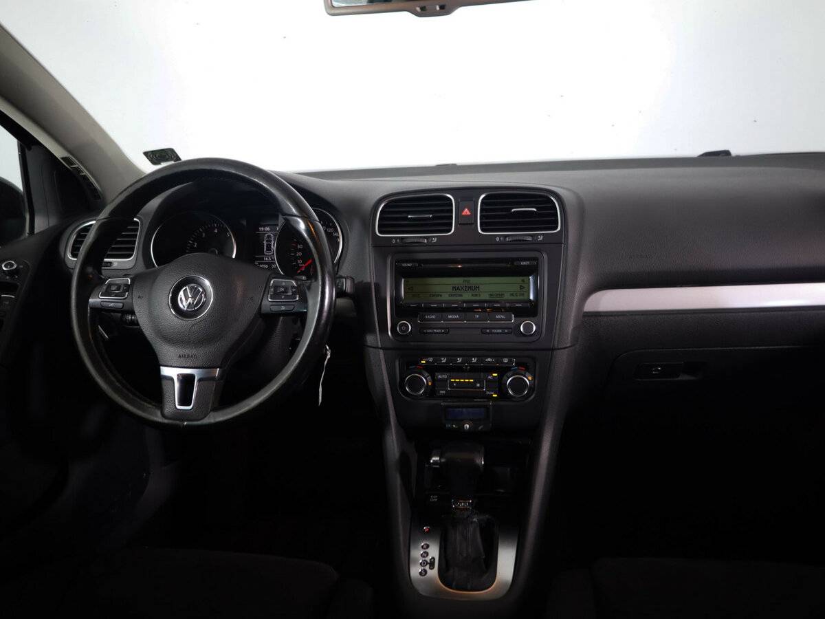 Купить Volkswagen Golf с пробегом. Фото: #5