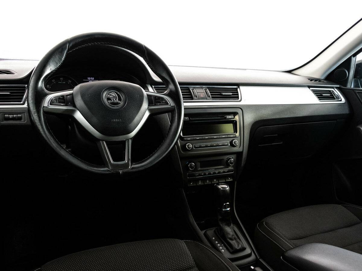 Купить Skoda Rapid с пробегом. Фото: #10