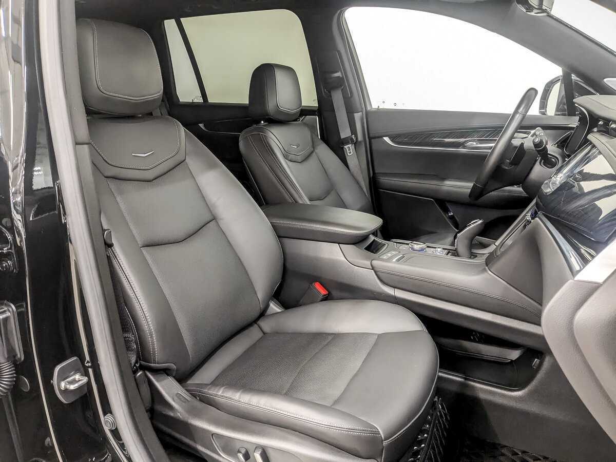 Купить Cadillac XT6 с пробегом. Фото: #23
