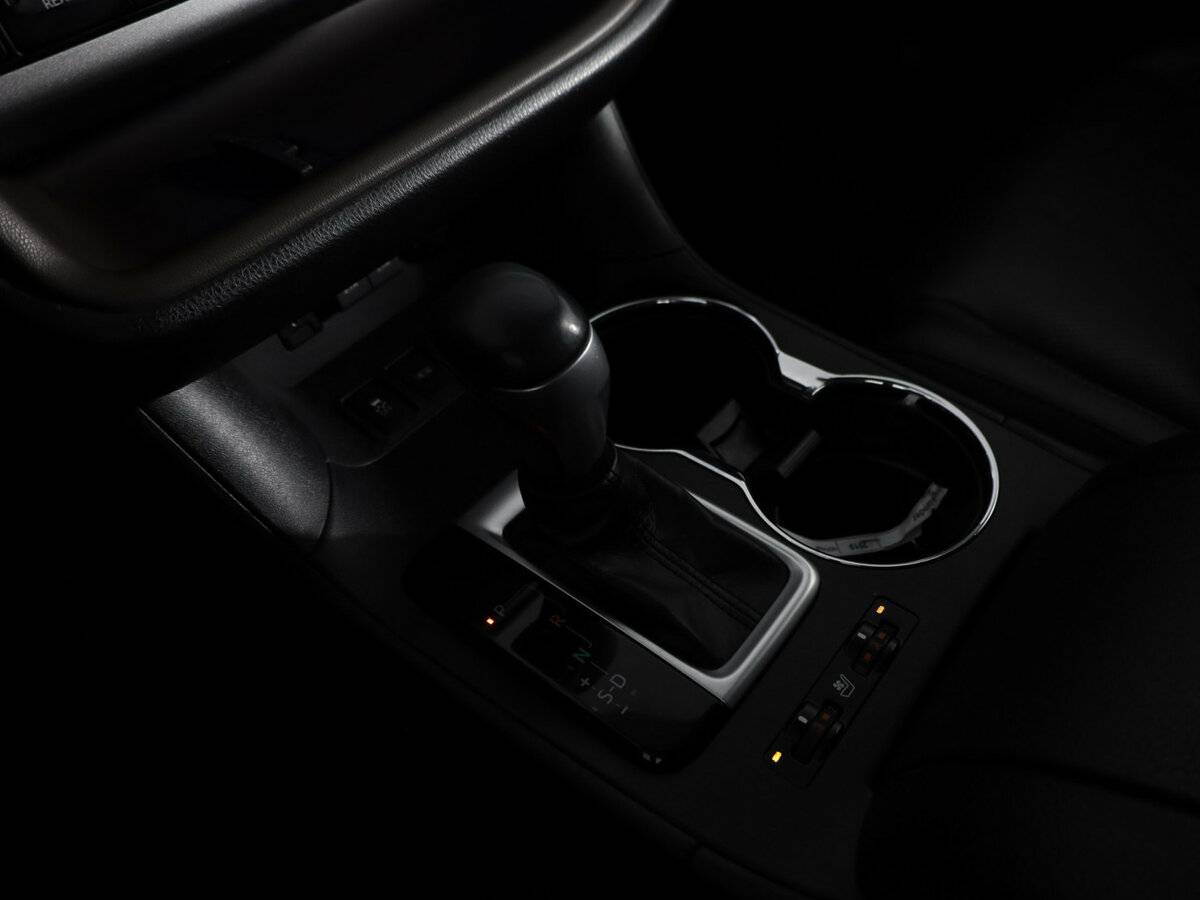 Купить Toyota Highlander с пробегом. Фото: #20