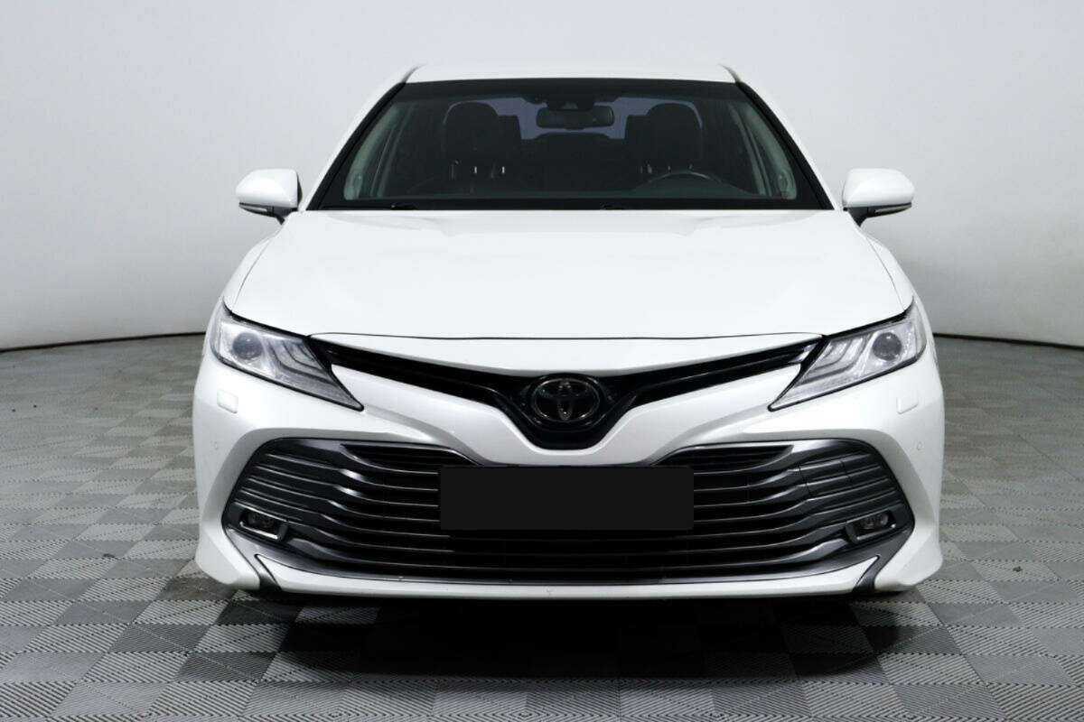 Купить Toyota Camry с пробегом. Фото: #1