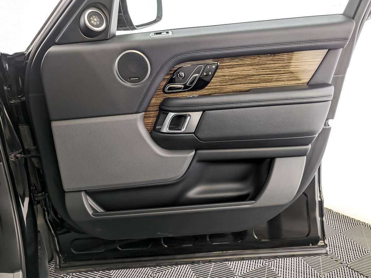 Купить Land Rover Range Rover с пробегом. Фото: #20