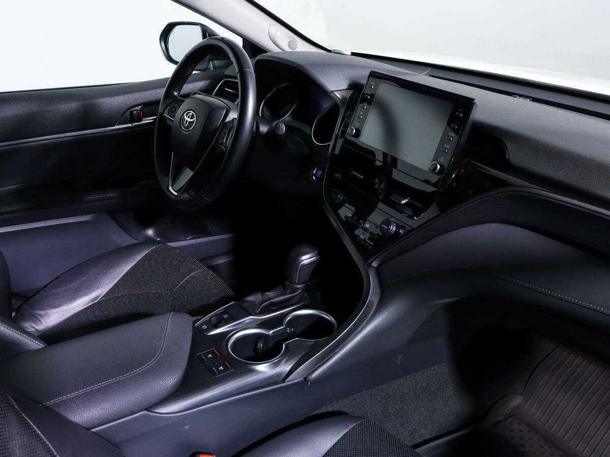 Купить Toyota Camry с пробегом. Фото: #7