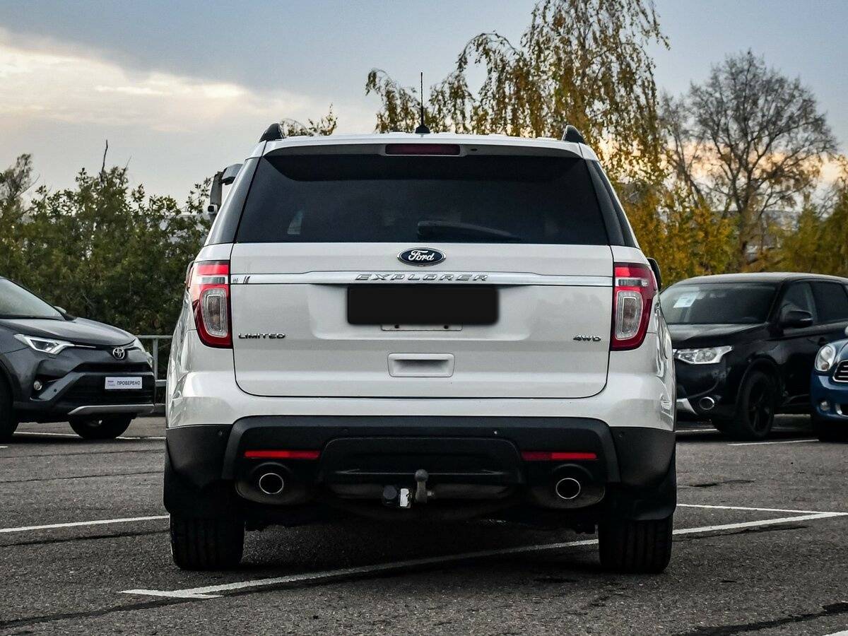 Купить Ford Explorer с пробегом. Фото: #5