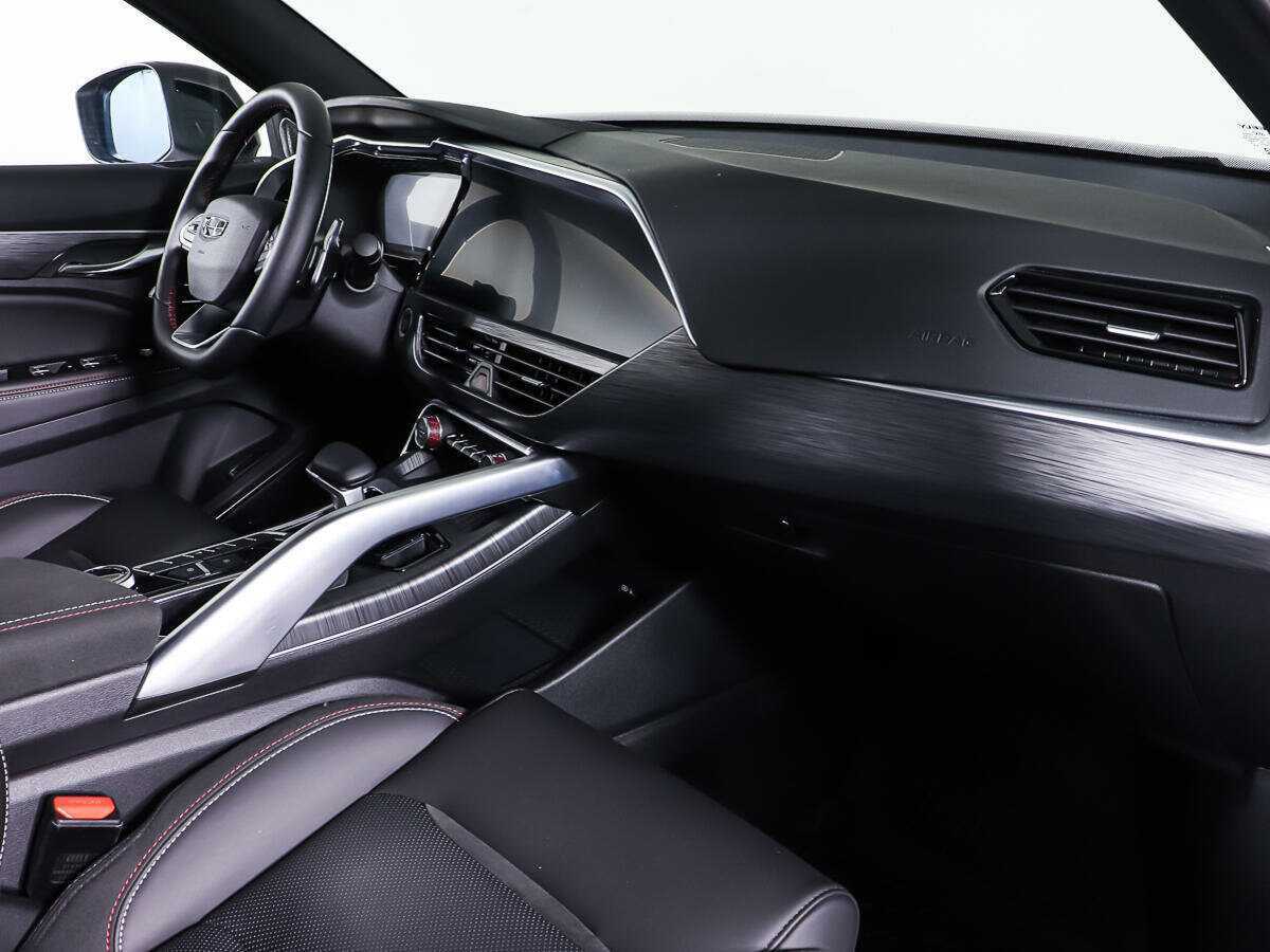 Купить Geely Tugella с пробегом. Фото: #8