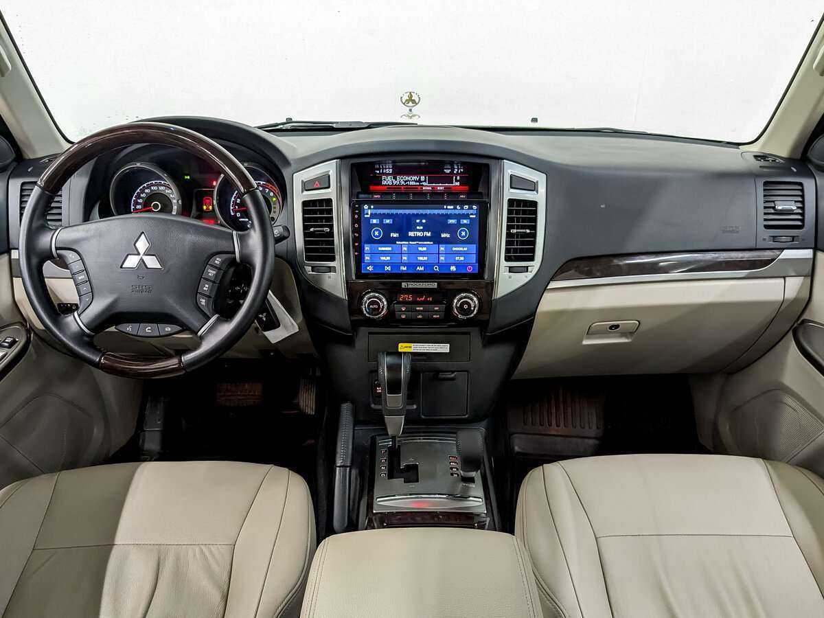 Купить Mitsubishi Pajero с пробегом. Фото: #11