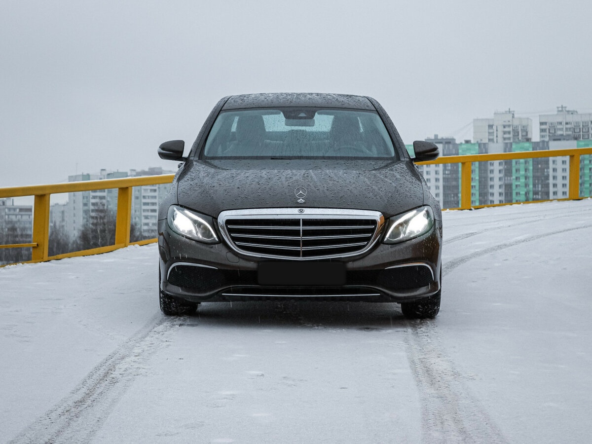 Купить Mercedes-Benz E-Класс с пробегом. Фото: #1