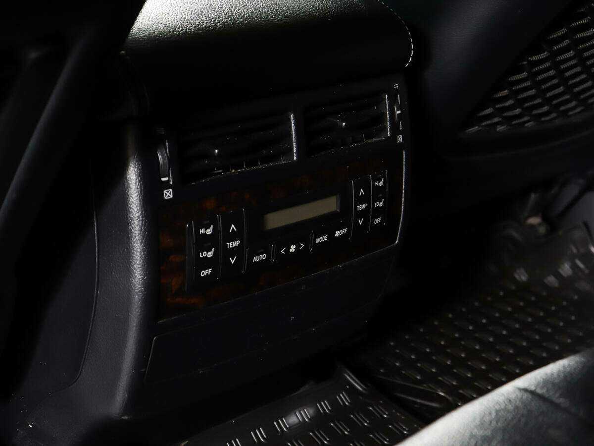 Купить Toyota Land Cruiser с пробегом. Фото: #16