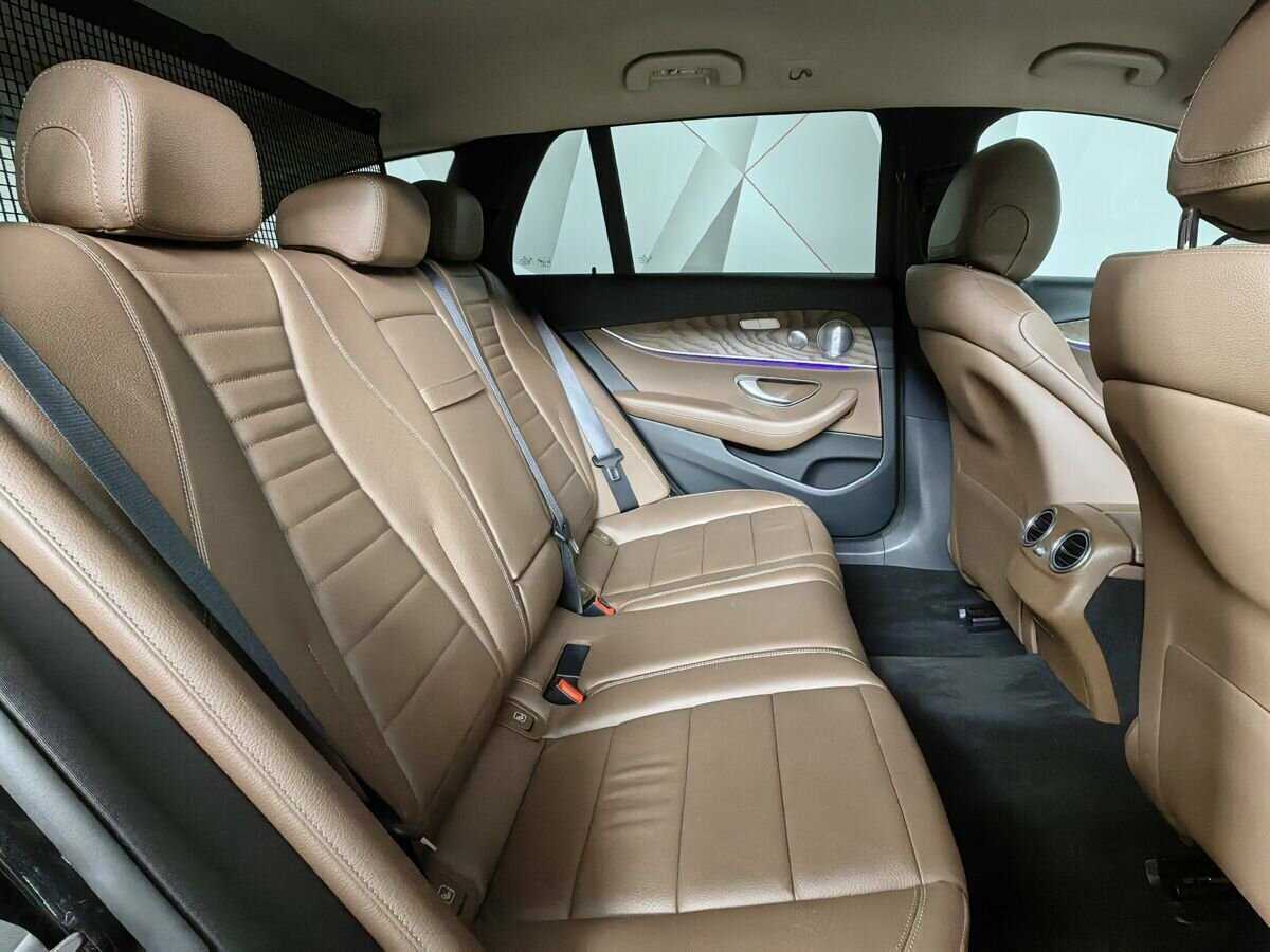 Купить Mercedes-Benz E-Класс с пробегом. Фото: #11