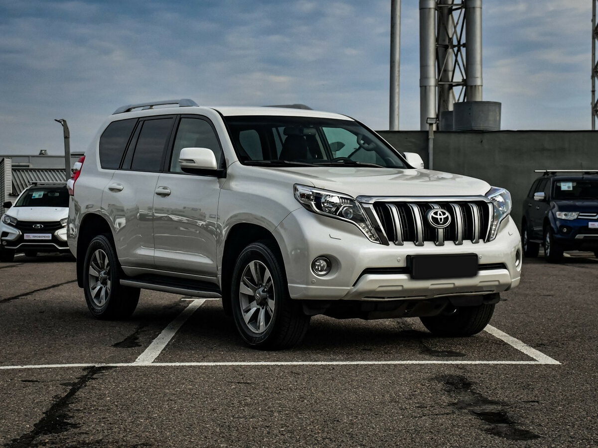 Купить Toyota Land Cruiser Prado с пробегом. Фото: #2