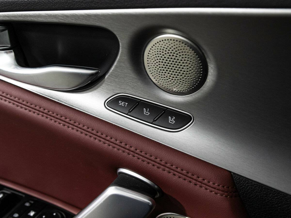 Купить Kia Stinger с пробегом. Фото: #17