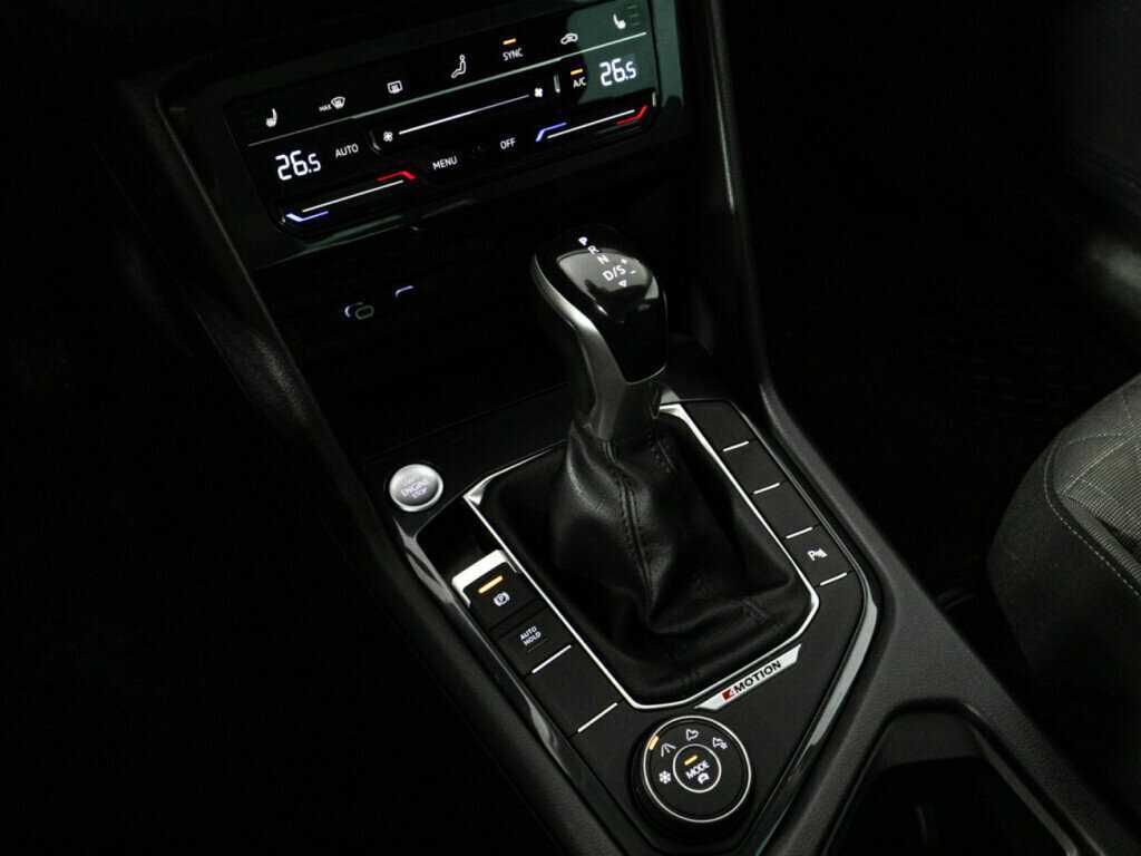 Купить Volkswagen Tiguan с пробегом. Фото: #18