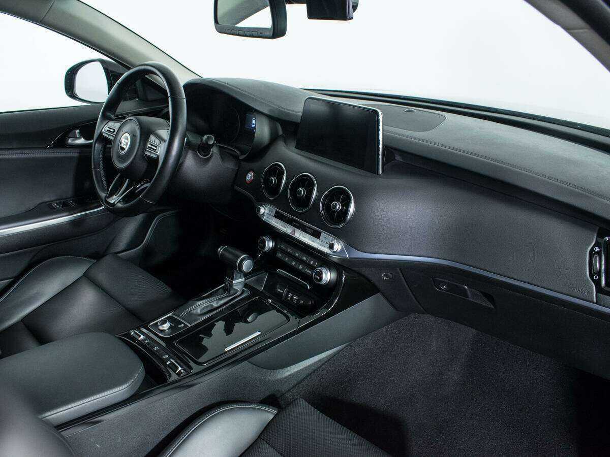 Купить Kia Stinger с пробегом. Фото: #8