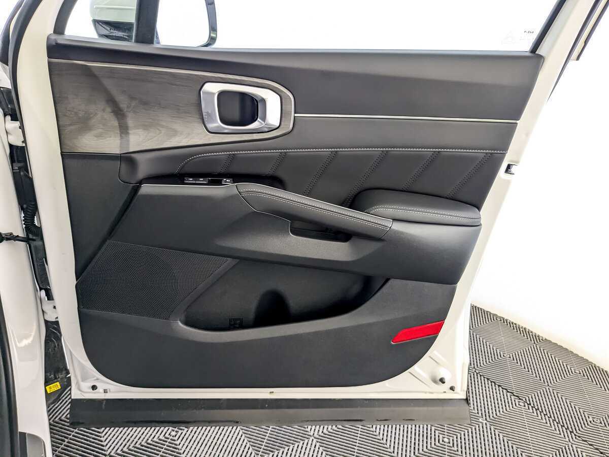 Купить Kia Sorento с пробегом. Фото: #20