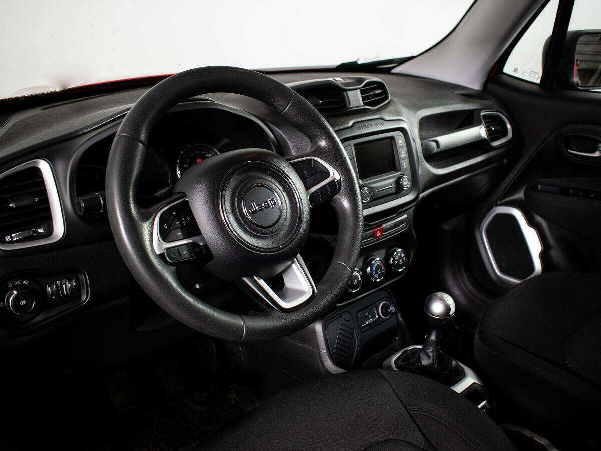 Купить Jeep Renegade с пробегом. Фото: #9