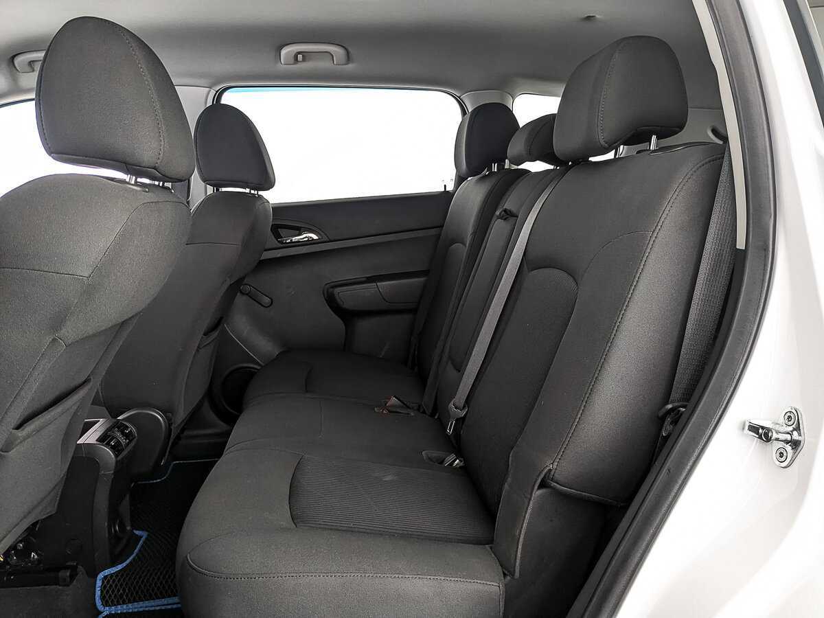 Купить Chevrolet Orlando с пробегом. Фото: #17