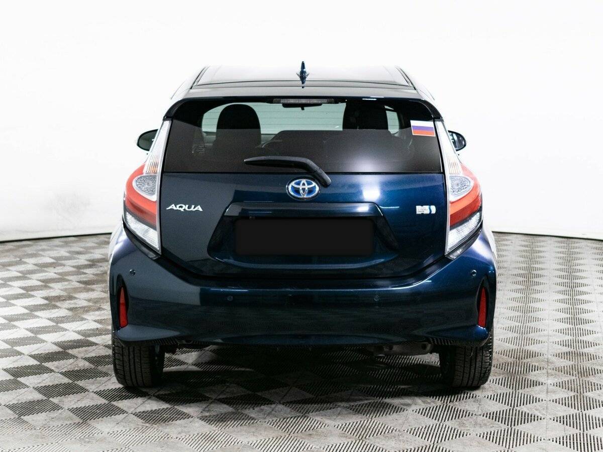 Купить Toyota Aqua с пробегом. Фото: #4