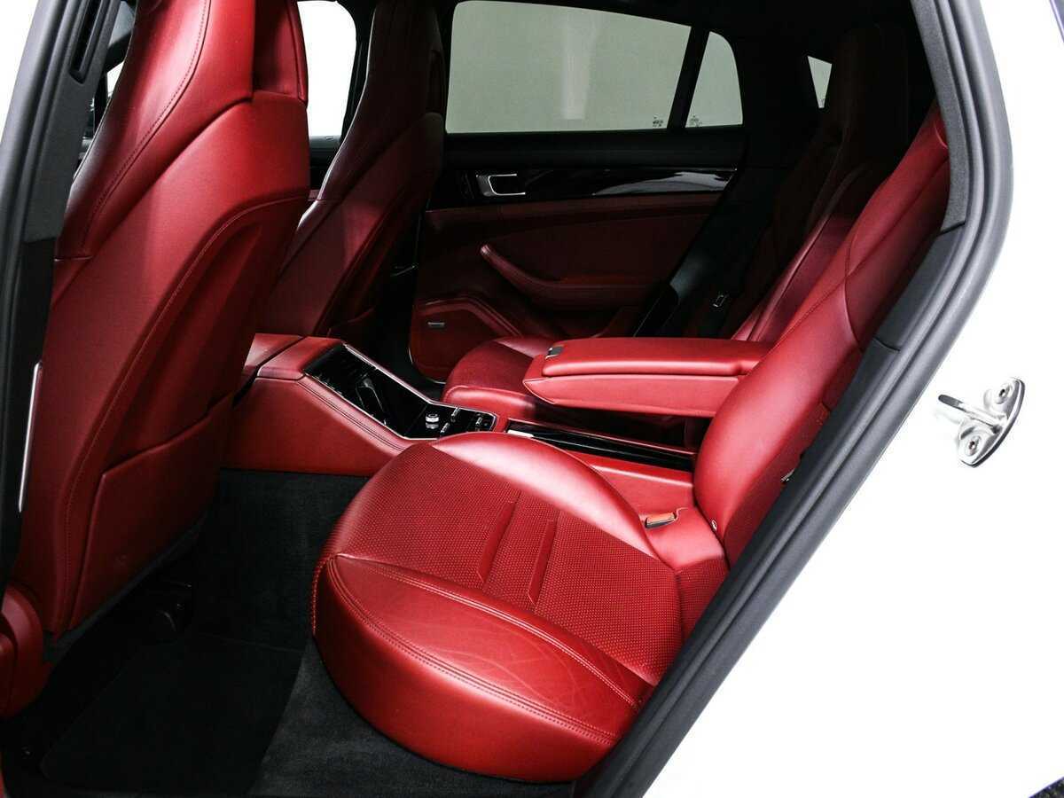 Купить Porsche Panamera с пробегом. Фото: #10