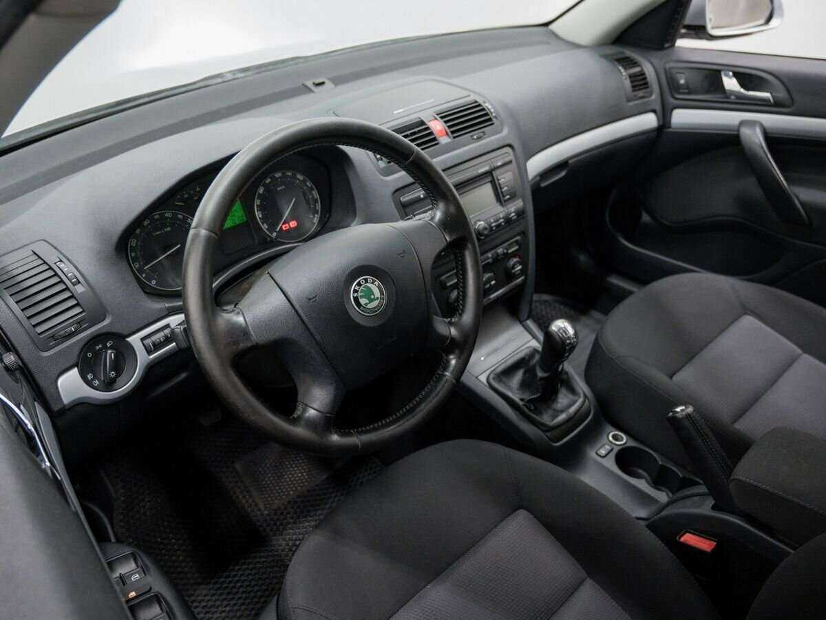 Купить Skoda Octavia с пробегом. Фото: #10