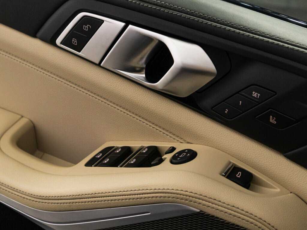Купить BMW X5 с пробегом. Фото: #23