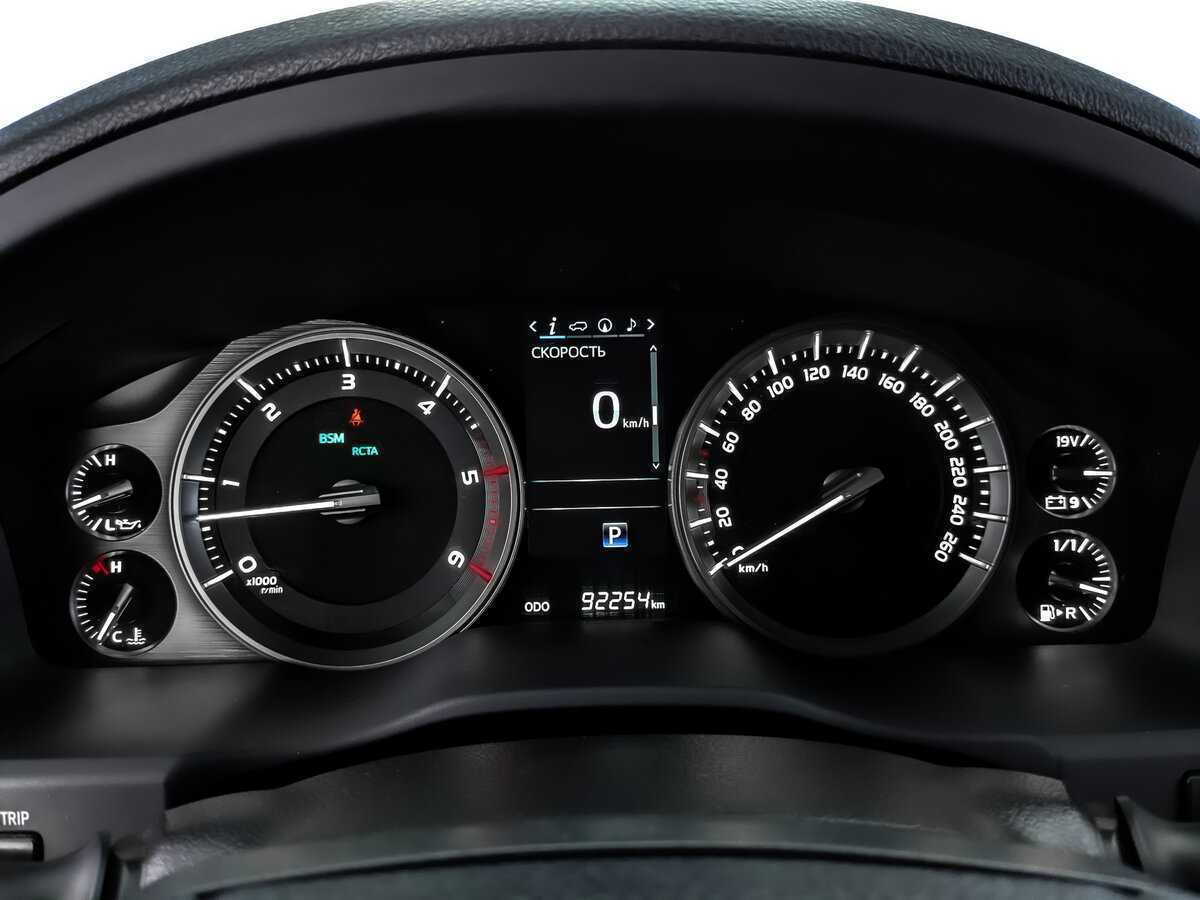 Купить Toyota Land Cruiser с пробегом. Фото: #15