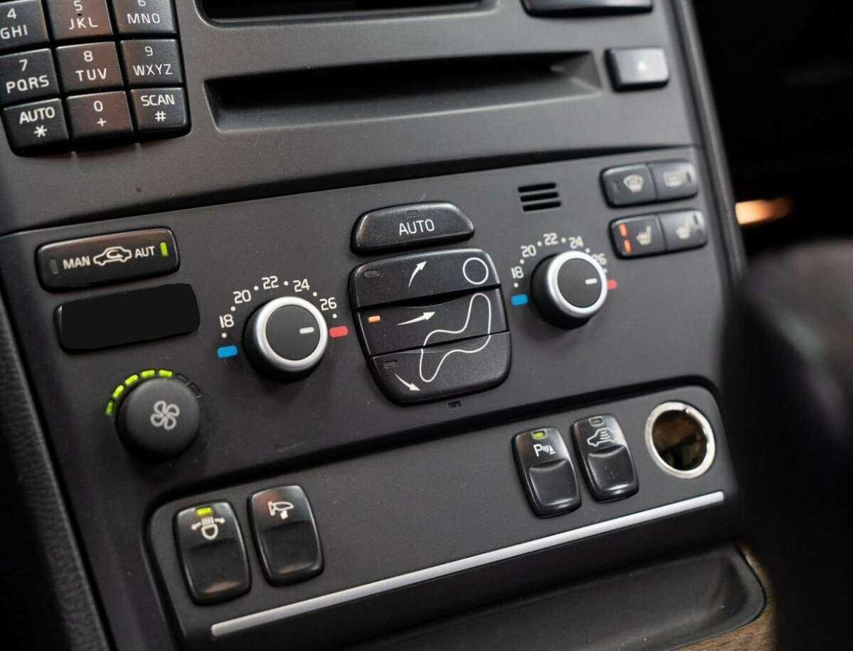 Купить Volvo XC90 с пробегом. Фото: #10