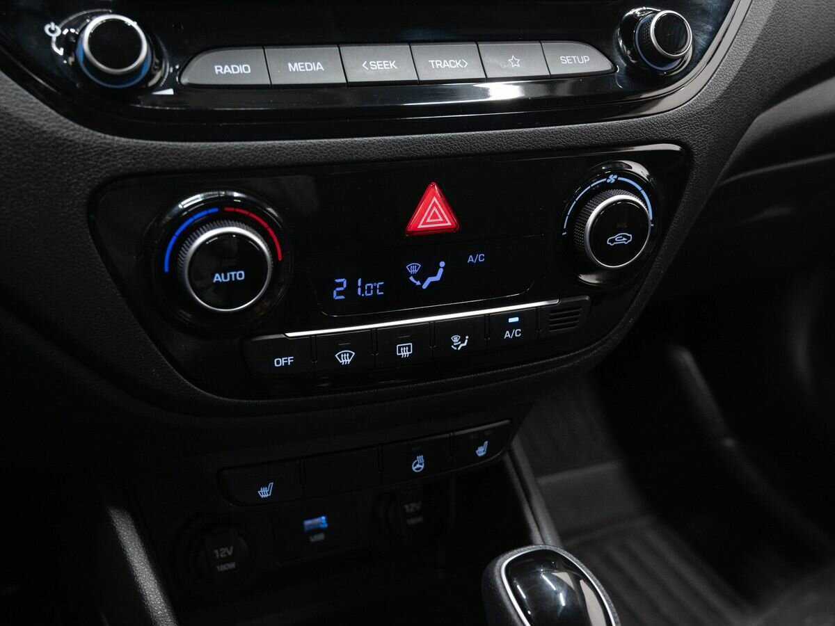 Купить Hyundai Solaris с пробегом. Фото: #17