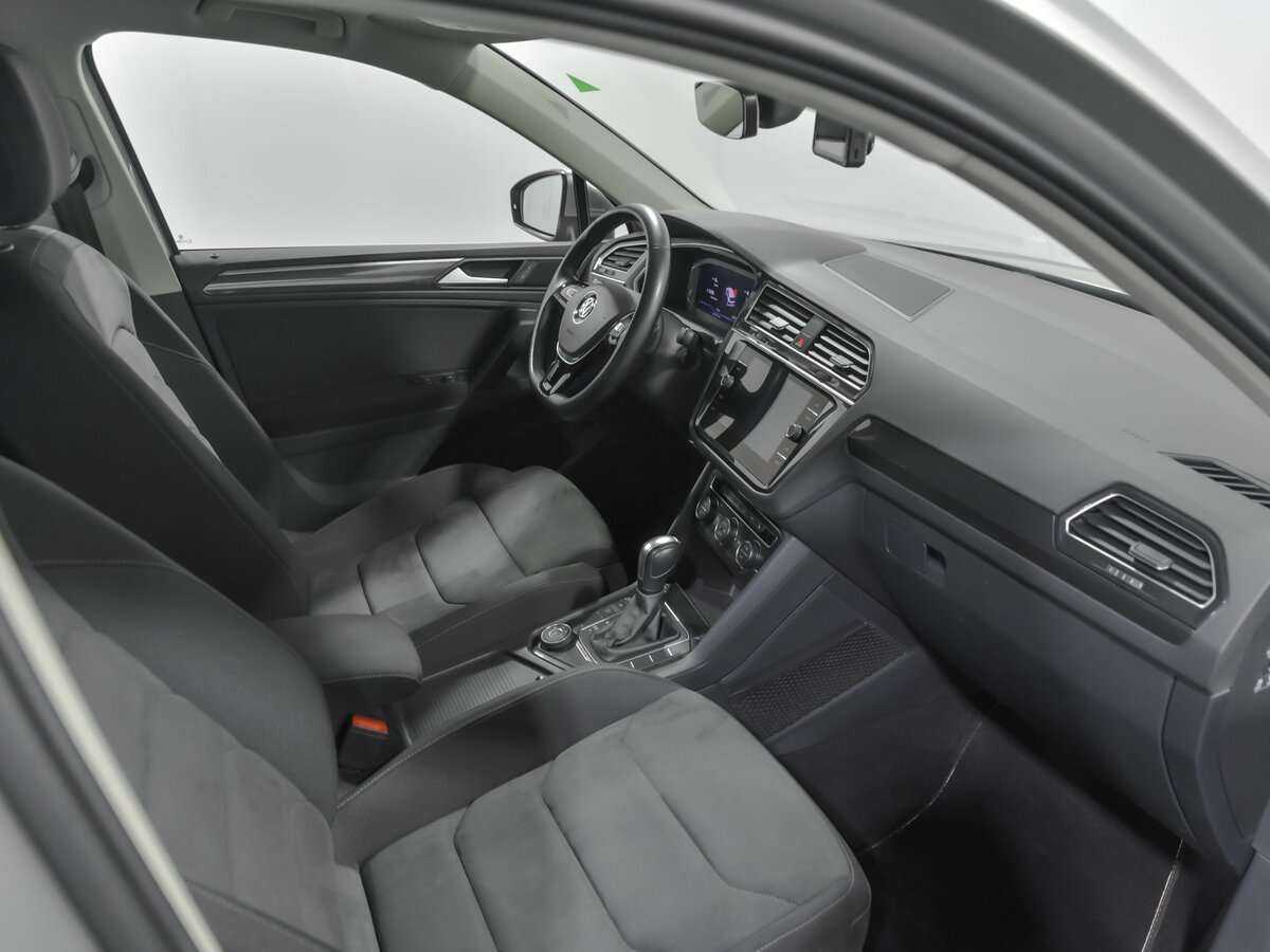 Купить Volkswagen Tiguan с пробегом. Фото: #15