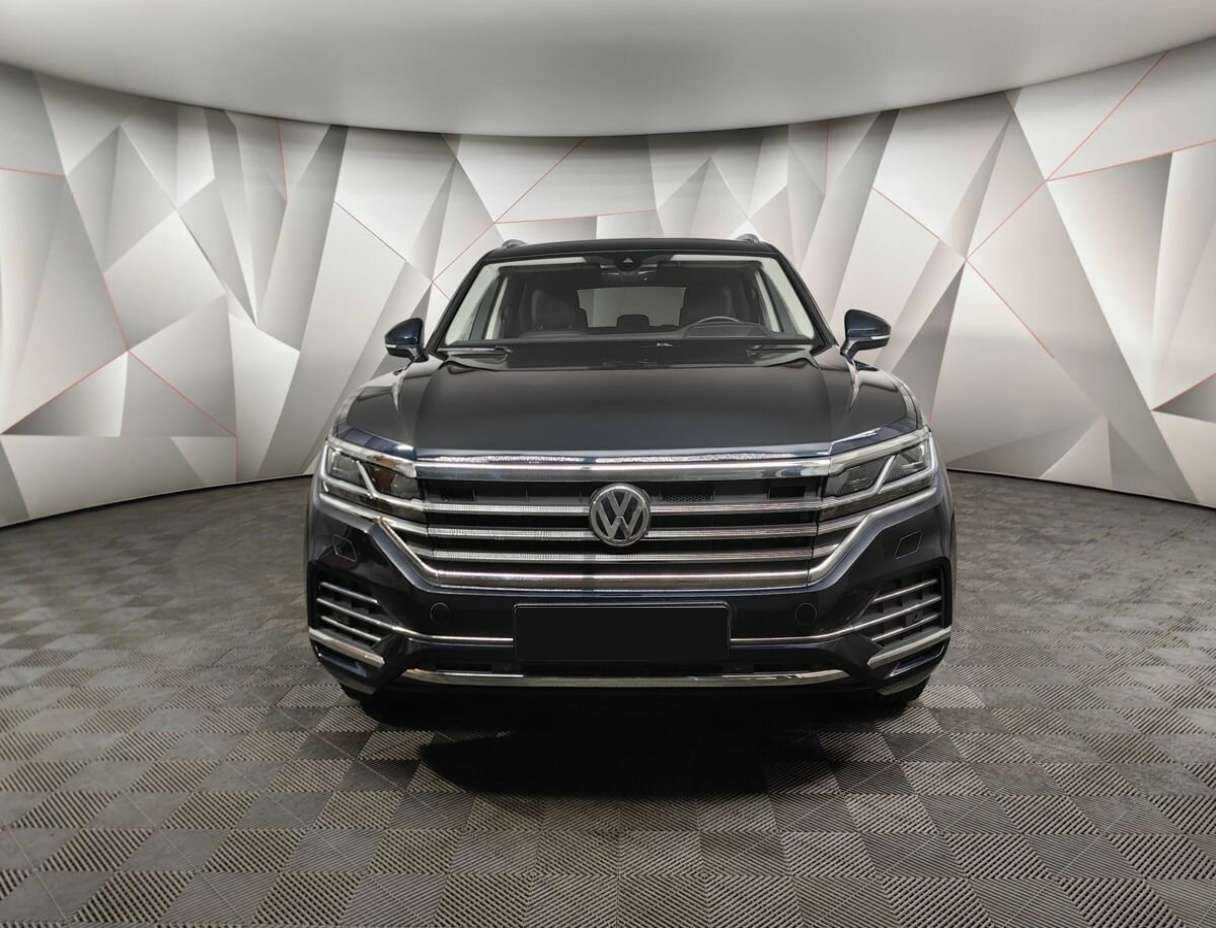 Купить Volkswagen Touareg с пробегом. Фото: #6