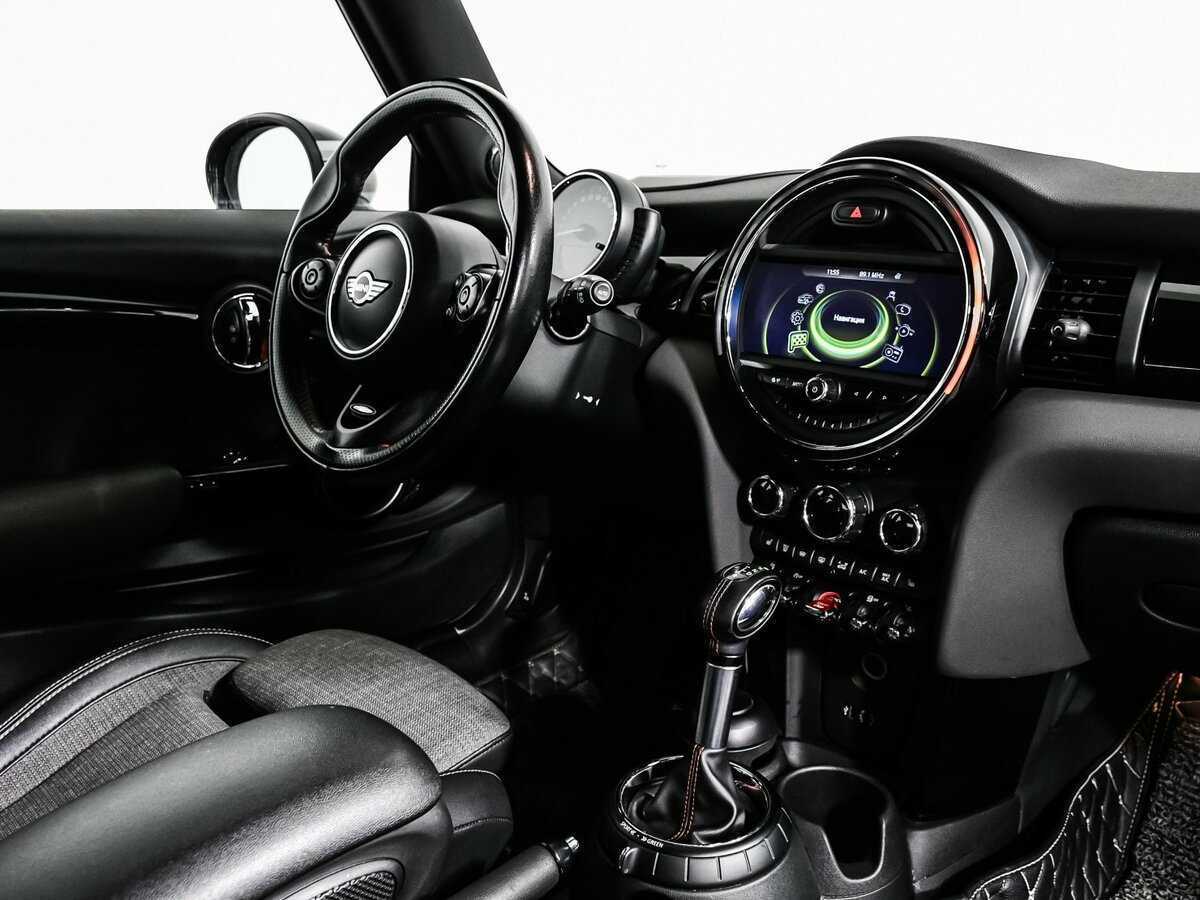 Купить Mini Hatch с пробегом. Фото: #8