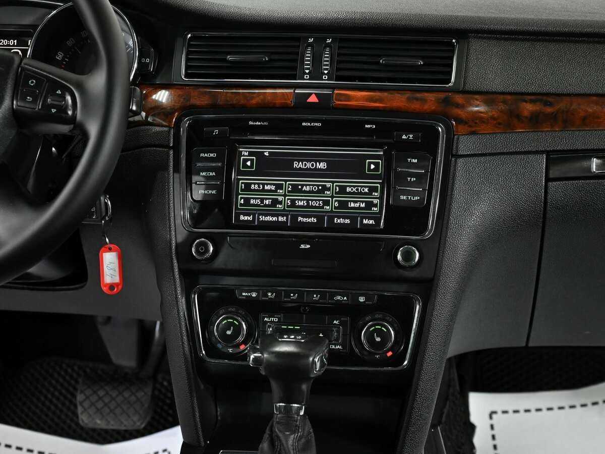Купить Skoda Superb с пробегом. Фото: #11