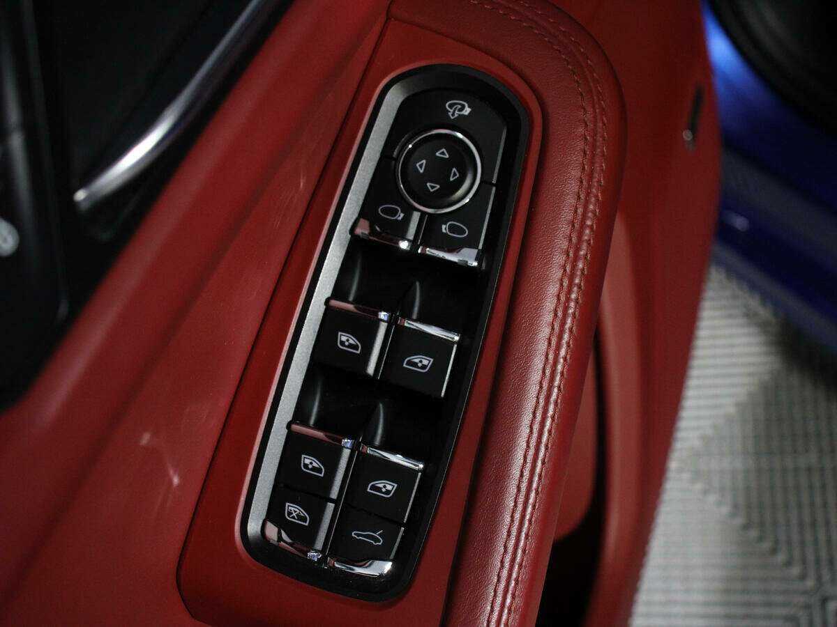 Купить Porsche Macan с пробегом. Фото: #26