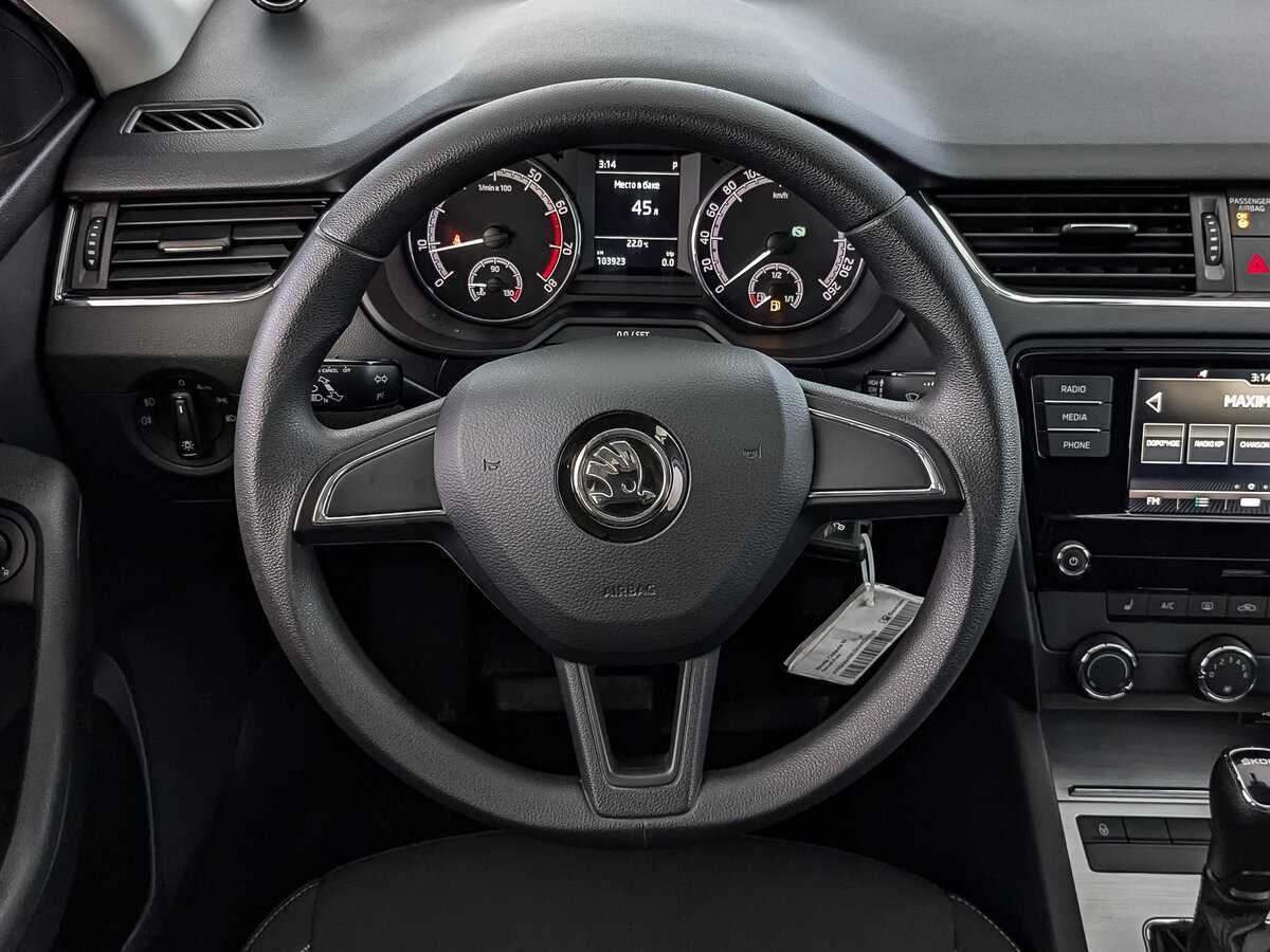 Купить Skoda Octavia с пробегом. Фото: #21