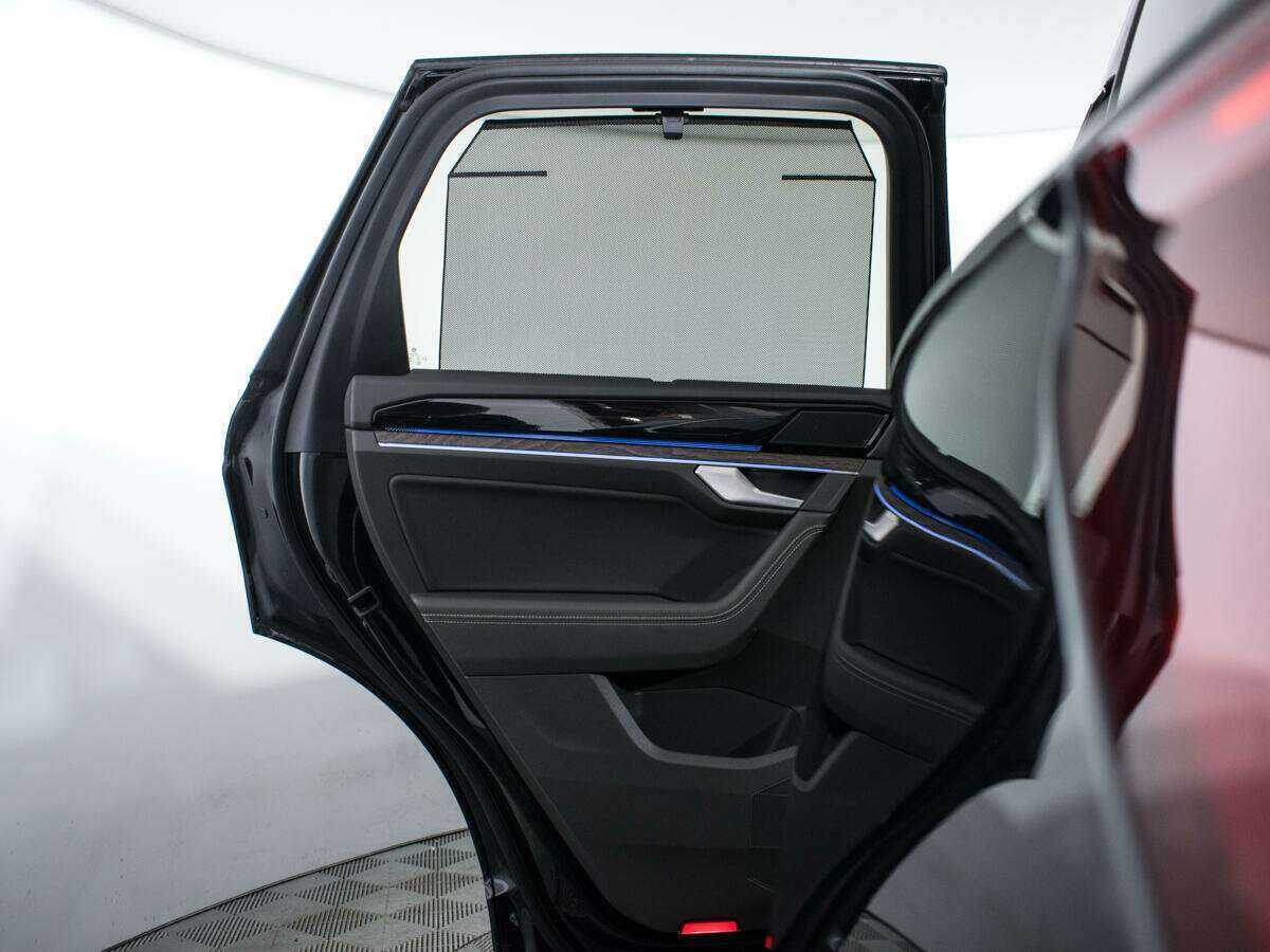 Купить Volkswagen Touareg с пробегом. Фото: #12