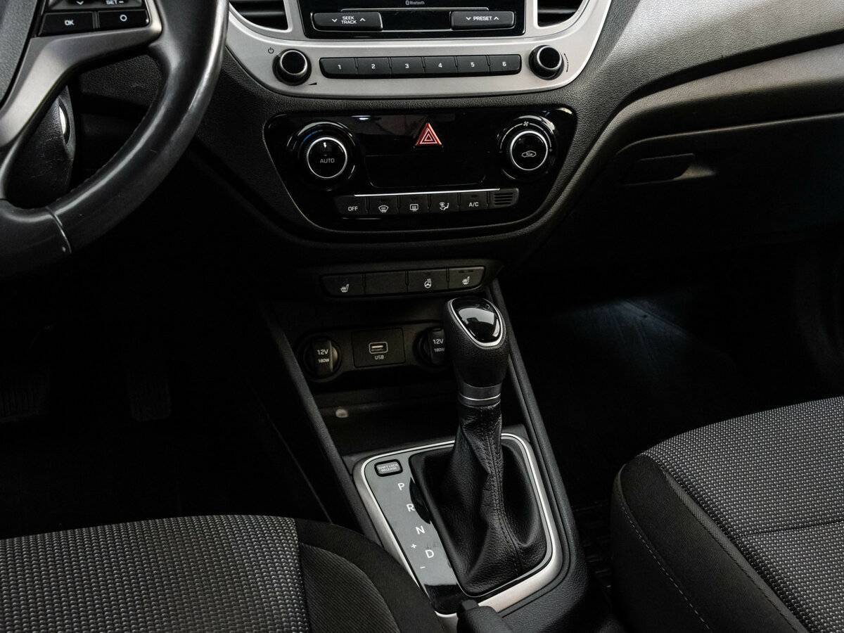 Купить Hyundai Solaris с пробегом. Фото: #14