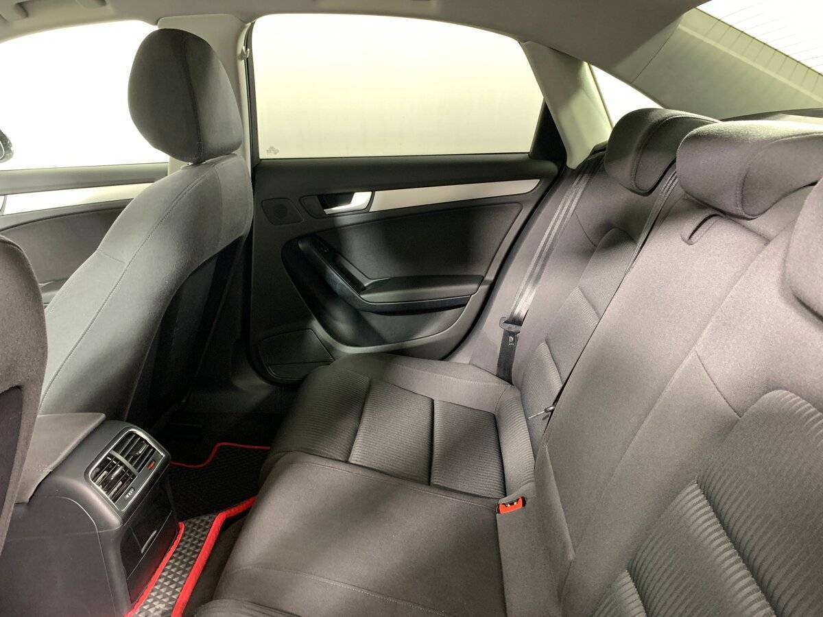 Купить Audi A4 с пробегом. Фото: #17
