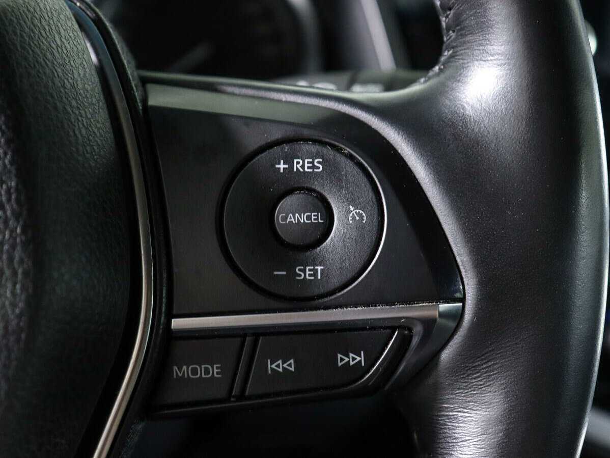 Купить Toyota Camry с пробегом. Фото: #18