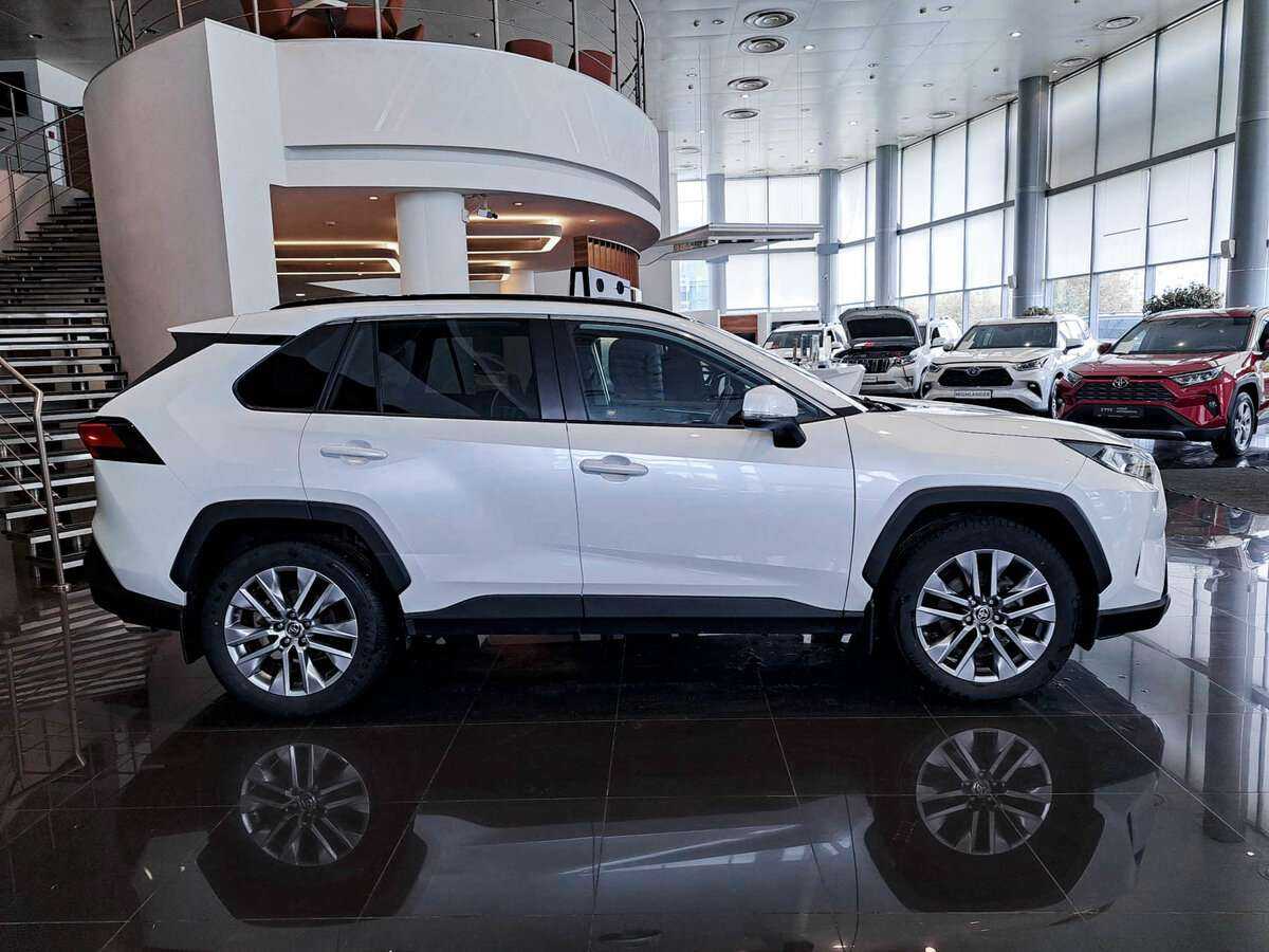 Купить Toyota RAV4 с пробегом. Фото: #3