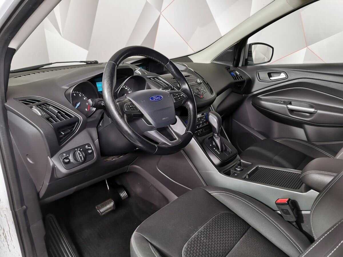 Купить Ford Kuga с пробегом. Фото: #13