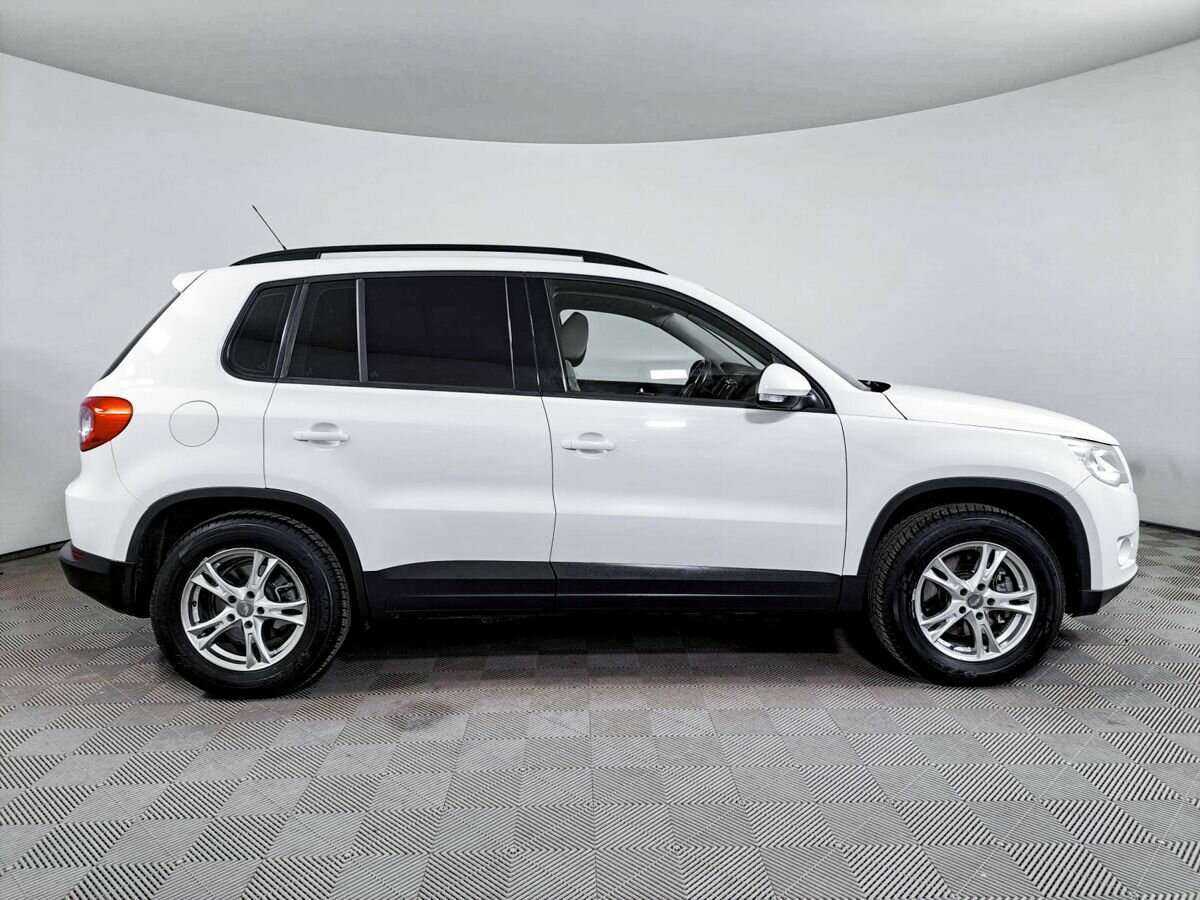 Купить Volkswagen Tiguan с пробегом. Фото: #3