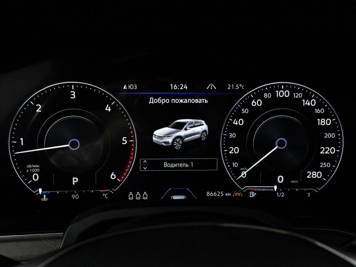 Купить Volkswagen Touareg с пробегом. Фото: #11