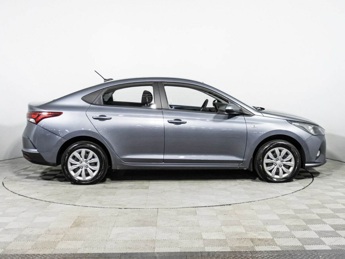 Купить Hyundai Solaris с пробегом. Фото: #3